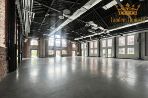 Na sprzedaż loftowy lokal o pow 444m2, kamienica, praga północ, metro