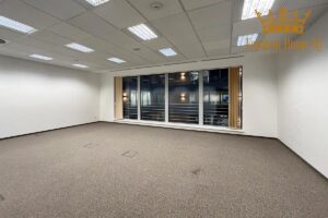 Na wynajem 1574m2 brutto, układ gabinetowy, biurowiec klasy A, Mokotów