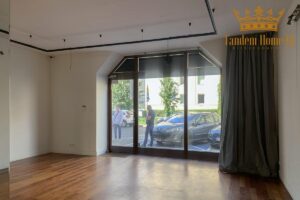 Do wynajęcia lokal parterowy 110m2 kamienica niedaleko Marszałkowskiej