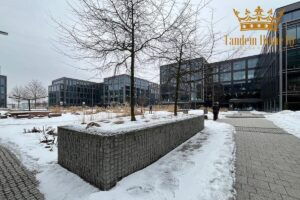 Na wynajem 630m2 z podziałem gabinetowym na Włochach
