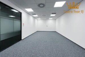 Na wynajem 630m2 z podziałem gabinetowym na Włochach