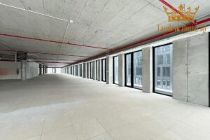 Na wynajem biuro o pow 800m2 w stanie deweloperskim na Włochach