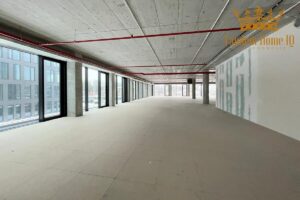 Na wynajem biuro o pow 800m2 w stanie deweloperskim na Włochach