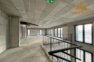 Do wynajęcia 595m2 na parterze i piętrze w Ursusie Niedzwiadek