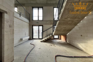 Do wynajęcia lokal usługowy 331m2 piętro budynku w Ursus-Niedzwiadek