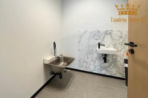 Wynajmę biuro na 8 piętrze działalność rehabilitacyjna, spa, biurowiec