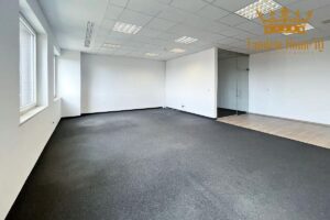 Na wynajem biuro ok 80 m2 na Mokotowie Cybernetyki na ostatnim piętrze