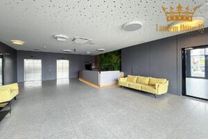 Wynajem lokal 605m2, parter, Puławska, samochody, handel, showroom