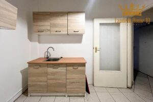 Lokal do wynajęcia 93m2, witryna, ruch pieszych, praga