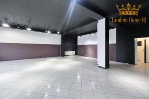 Lokal do wynajęcia 93m2, witryna, ruch pieszych, praga
