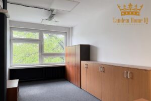 Na wynajem biuro 160,6 m2 z częściami wspólnymi, Włochy, Jerozolimskie