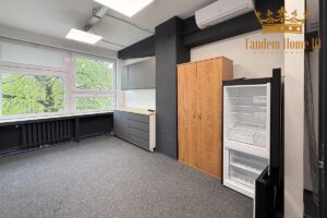 Na wynajem biuro 160,6 m2 z częściami wspólnymi, Włochy, Jerozolimskie