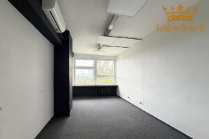 Na wynajem biuro 160,6 m2 z częściami wspólnymi, Włochy, Jerozolimskie