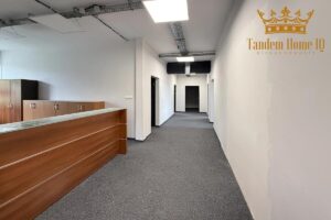 Na wynajem biuro 160,6 m2 z częściami wspólnymi, Włochy, Jerozolimskie