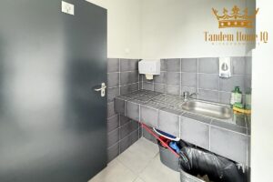 Na wynajem biuro 35,2m2 z częściami wspólnymi, Włochy, Jerozolimskie
