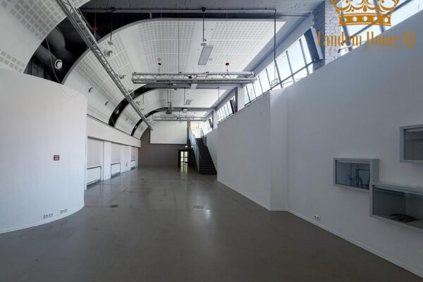 Na wynajem gotowy lokal 357m2 , ścisłe centrum Warszawy, reżyserka