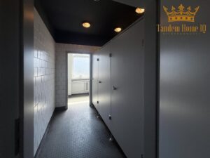 Do wynajmu biuro 40m2 w ścisłym centrum, metro, jedno pomieszczenie