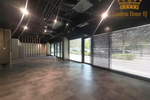 Do wynajęcia lokal usługowy 222m2 na bliskiej Woli na parterze biurowca