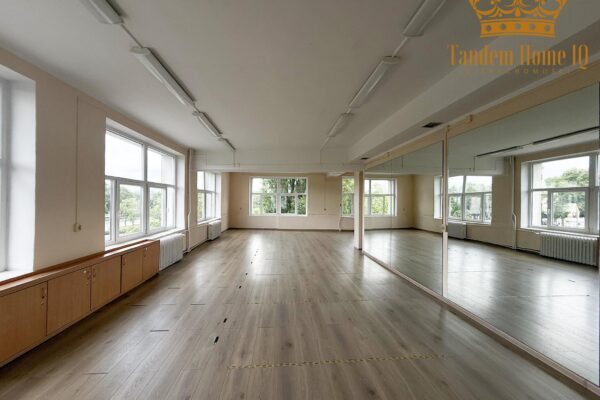 Na wynajem piętro 890m2, szkoła, biuro, taniec, Wola Odolany, 2 piętro