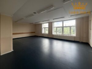 Na wynajem piętro 890m2, szkoła, biuro, taniec, Wola Odolany, 2 piętro