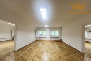 Do wynajęcia suterena 163m2 na magazyn w kamienicy na Powiślu
