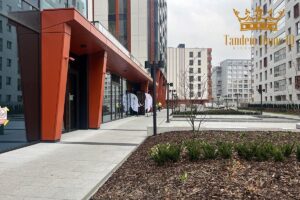 Do wynajęcia 86m2 przy Rondzie ONZ, Prosta pod kawiarnię, nowa budowa