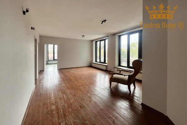 Do wynajęcia biuro 120m2 na piętrze blisko Arkadii, Forest, studio