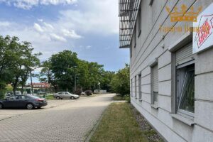 Do wynajęcia 127m2 biuro z osobnym wejściem z ogródkiem na Białołęce