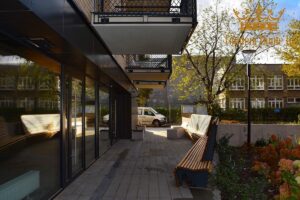 Do wynajmu lokal 83 m2 na parterze, stan surowy, Praga Północ, metro
