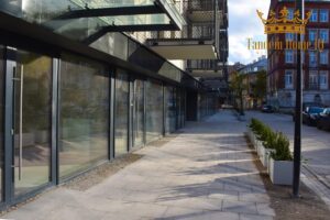Do wynajmu lokal 83 m2 na parterze, stan surowy, Praga Północ, metro