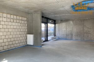 Do wynajmu lokal 83 m2 na parterze, stan surowy, Praga Północ, metro