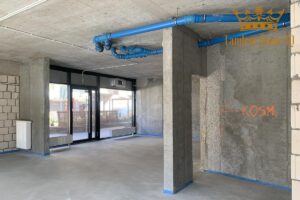 Do wynajmu lokal 83 m2 na parterze, stan surowy, Praga Północ, metro