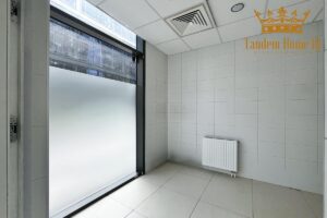 Do wynajęcia lokal 104m2 netto, lekka gastro, parter, Wola, metro