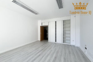 Do wynajęcia 20m2 biura w kamienicy na Powiślu w budynku z windą