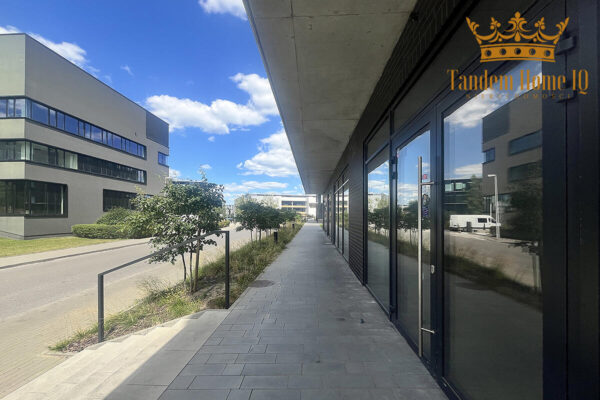Do wynajecia lokal narożny 98,75m2, parter, Miasteczko Wilanów.