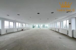 Na wynajem obiekt biurowy 1200m2 z Parkingiem Ursynów, przy S7