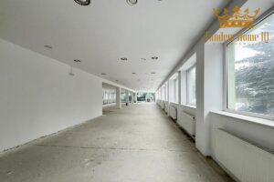 Na wynajem obiekt biurowy 1200m2 z Parkingiem Ursynów, przy S7