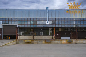 Na wynajem magazyn 638,54m, dwie bramy, budynek ogrzewany, Bielany, S7