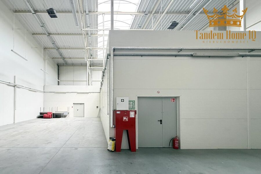 Na wynajem magazyn 430m2, biuro 180m2 w kompleksie biznesowym Włochy