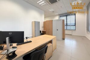 Na wynajem magazyn 430m2, biuro 180m2 w kompleksie biznesowym Włochy