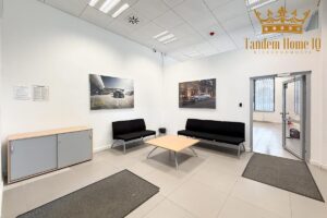 Na wynajem magazyn 430m2, biuro 180m2 w kompleksie biznesowym Włochy