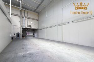 Na wynajem magazyn 430m2, biuro 180m2 w kompleksie biznesowym Włochy