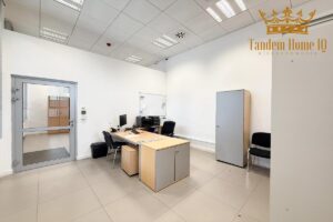 Na wynajem magazyn 430m2, biuro 180m2 w kompleksie biznesowym Włochy