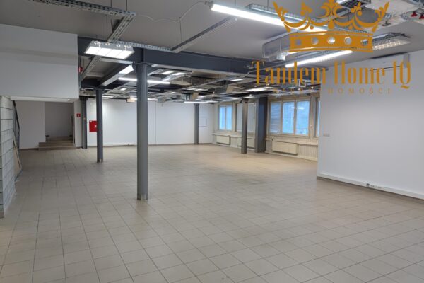 Do wynajęcia magazyn 556m2 , parter budynku ocieplanego – Białołęka