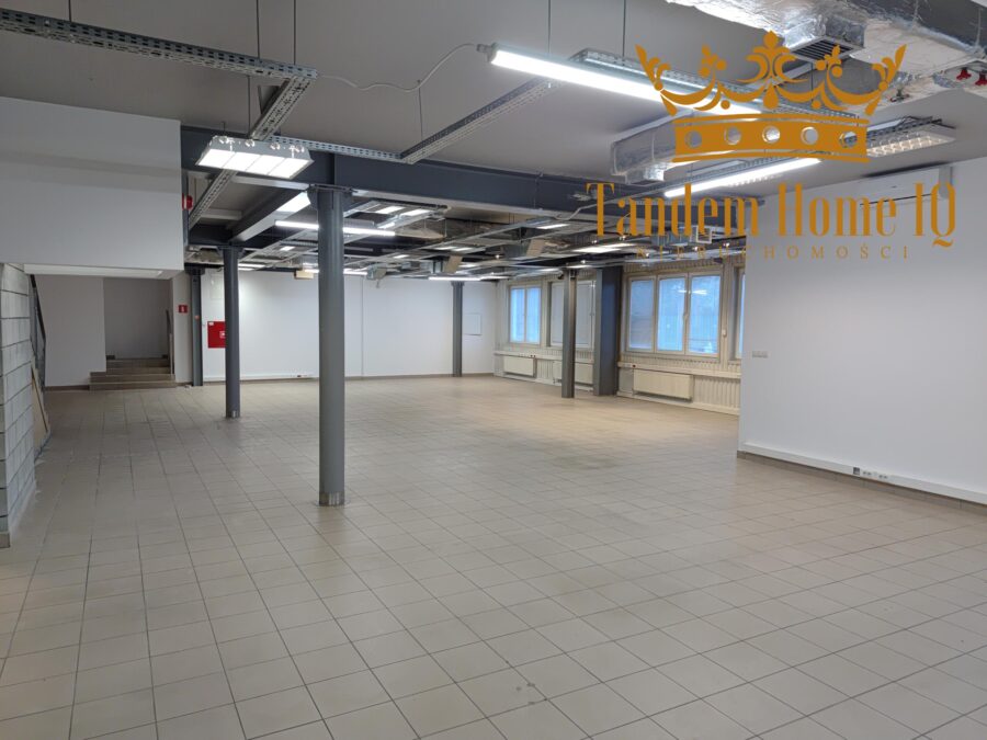 Do wynajęcia magazyn 556m2 , parter budynku ocieplanego – Białołęka