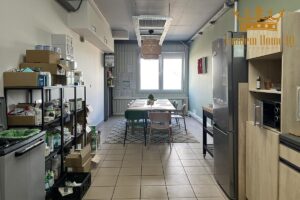 Do wynajęcia magazyn 556m2 , parter budynku ocieplanego – Białołęka