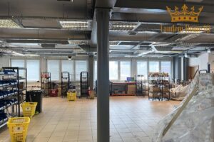 Do wynajęcia magazyn 556m2 , parter budynku ocieplanego – Białołęka
