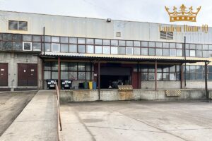 Magazyn z biurem 399m2 z własną rampą – Bielany – na wynajem