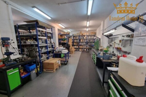 Do wynajmu budynek magazynowo-biurowy na wynajem 690 m2 – Wawer