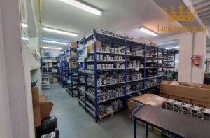 Do wynajmu budynek magazynowo-biurowy na wynajem 690 m2 – Wawer